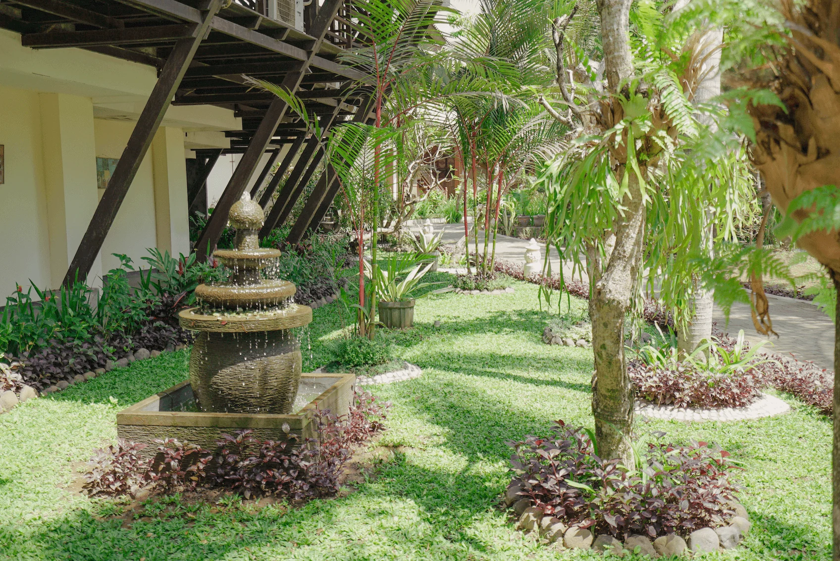 Deluxe Queen Garden View