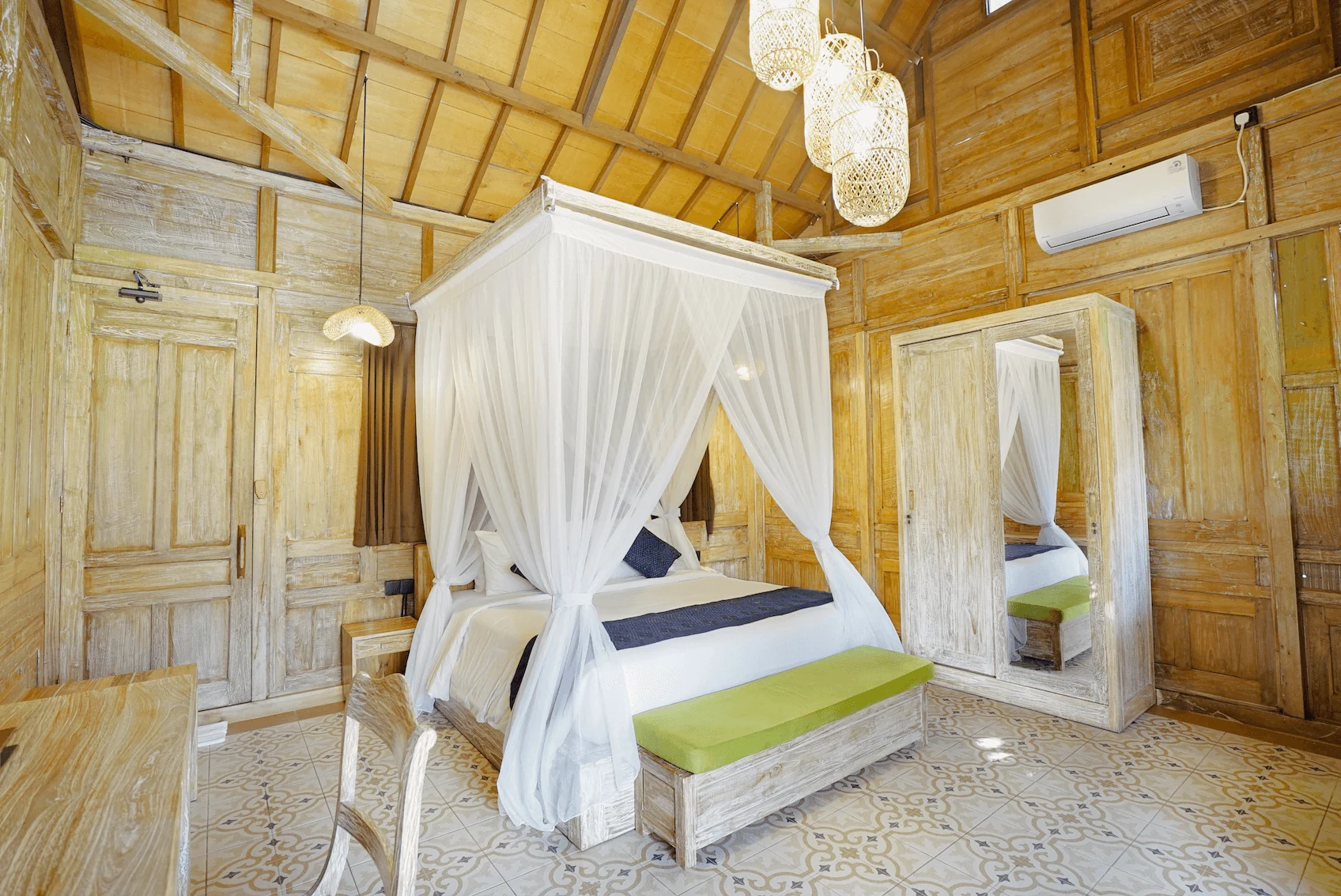 Royal Villa One Bed Room2